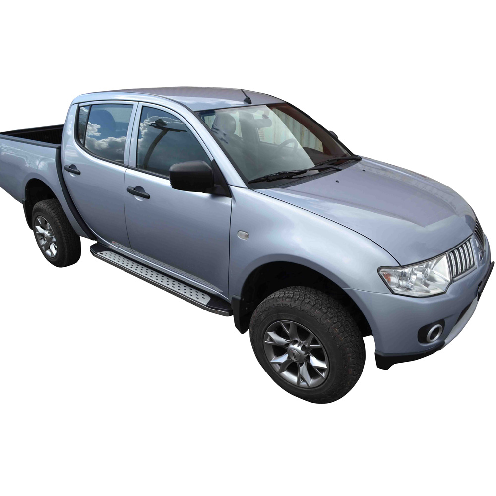 httpside-steps-skalopatia-mitsubishi-l200-225-aluminium-ajesoyar-4x4-1